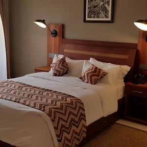 Deluxe Double or Twin Room City View